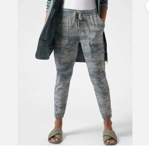 Athleta Gray Camo Joggers